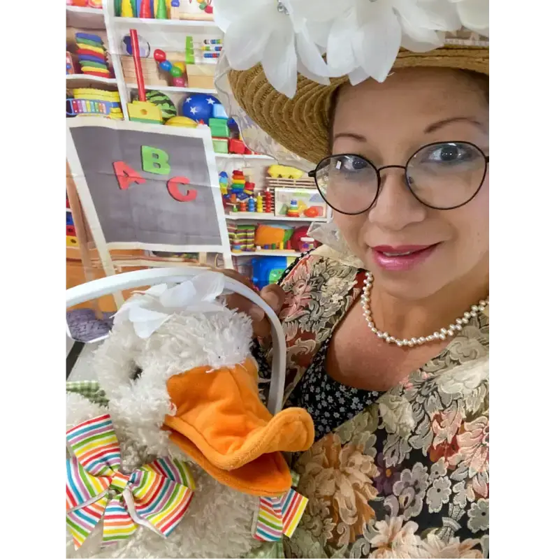 puppet adventures show charm and happy - Service | Interactive Puppet Show